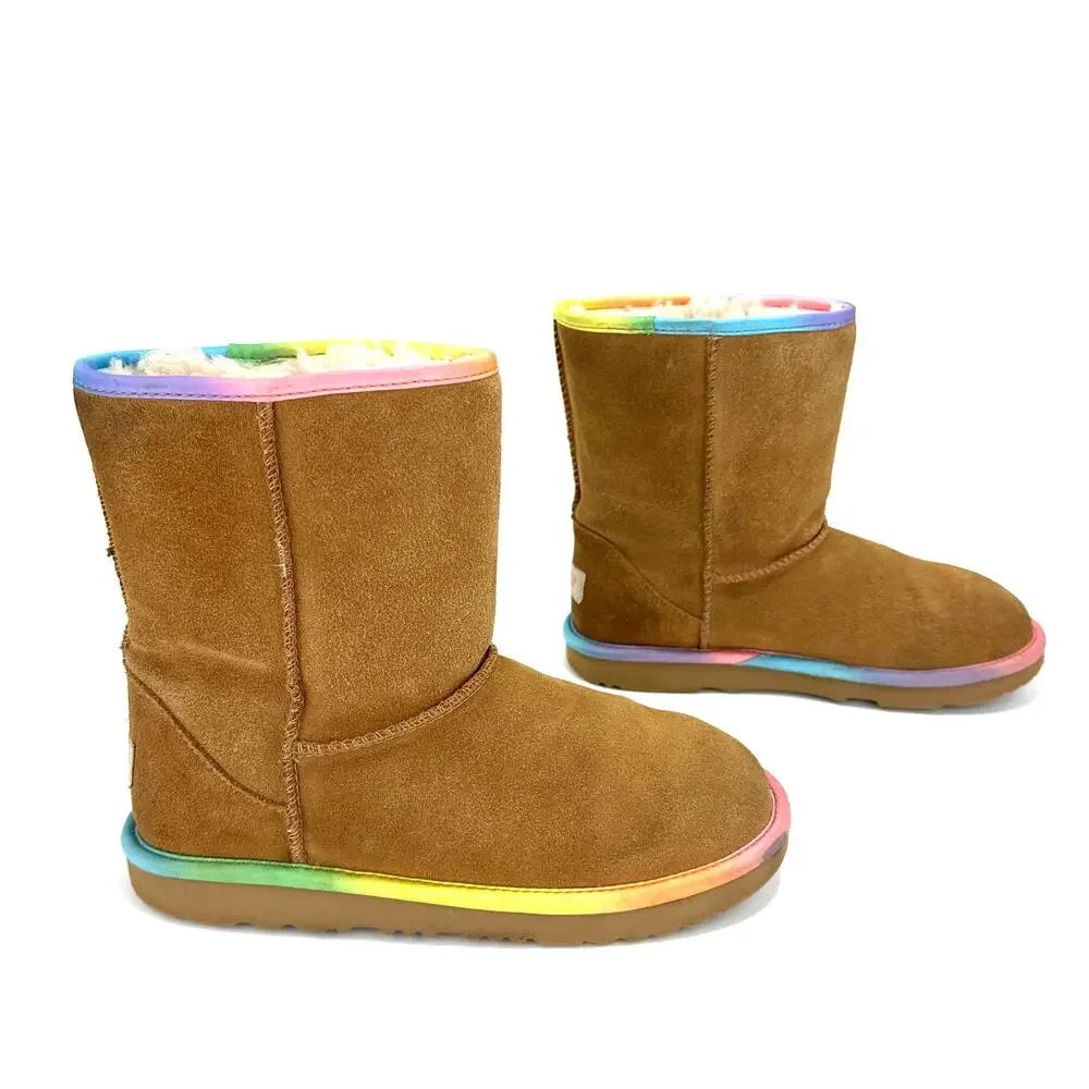 UGG Big Kids Classic Short Rainbow Winter Boot Size 6 Tan Leather Cold Weather